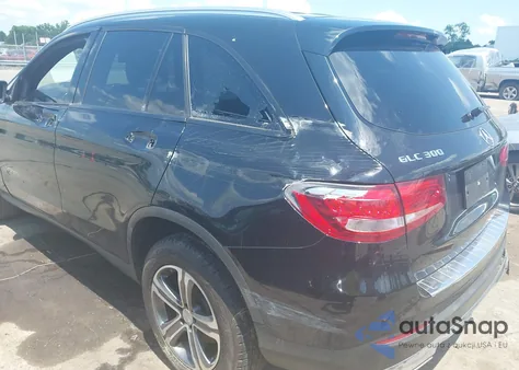 2017 Mercedes-Benz Glc 300 z USA, uszkodzony, nr VIN WDC0G4JBXHF125030